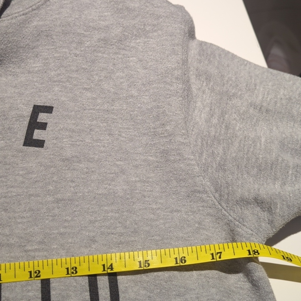 Women's Peace Collective Gray Hoodie 'Home is Toronto' Print S Great Condition - Picture 5 of 5